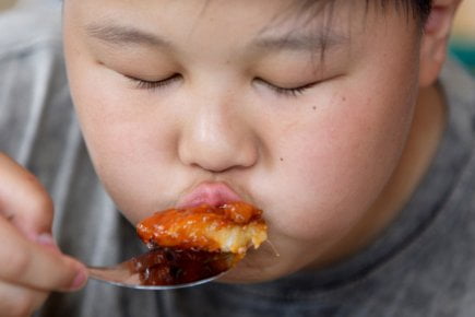 enfant-obese-qui-mange