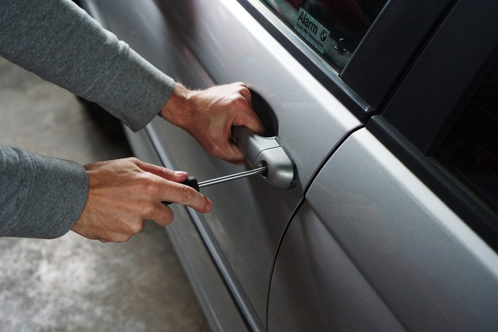 reve quelqu un vole sa voiture