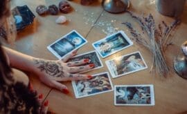 Quel est le MEILLEUR Oracle Divinatoire ? (Comparatif et Guide)