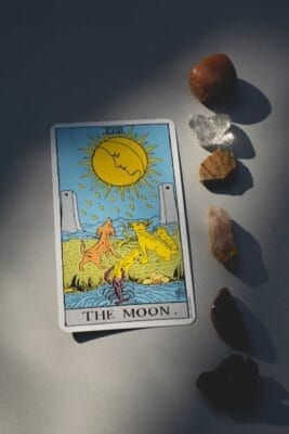 Nouvelle Lune en Verseau : Booster votre intuition et vos pratiques ésotériques