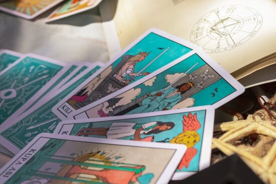 Mercure rétrograde face à Vénus en Bélier : céder au retour d’un ex… ou oser l’inconnu en mars 2026 ?